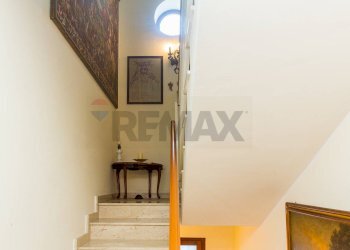 Scale - Casa semi indipendente via Archimede
 
13, Trecastagni - foto 14