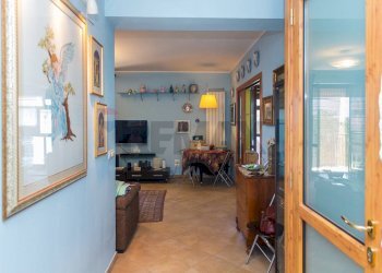 Hall / corridoio - Casa semi indipendente via Archimede
 
13, Trecastagni - foto 15