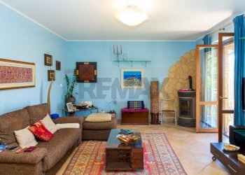 Soggiorno - Casa semi indipendente via Archimede
 
13, Trecastagni - foto 16