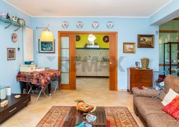 Sala da pranzo - Casa semi indipendente via Archimede
 
13, Trecastagni - foto 17