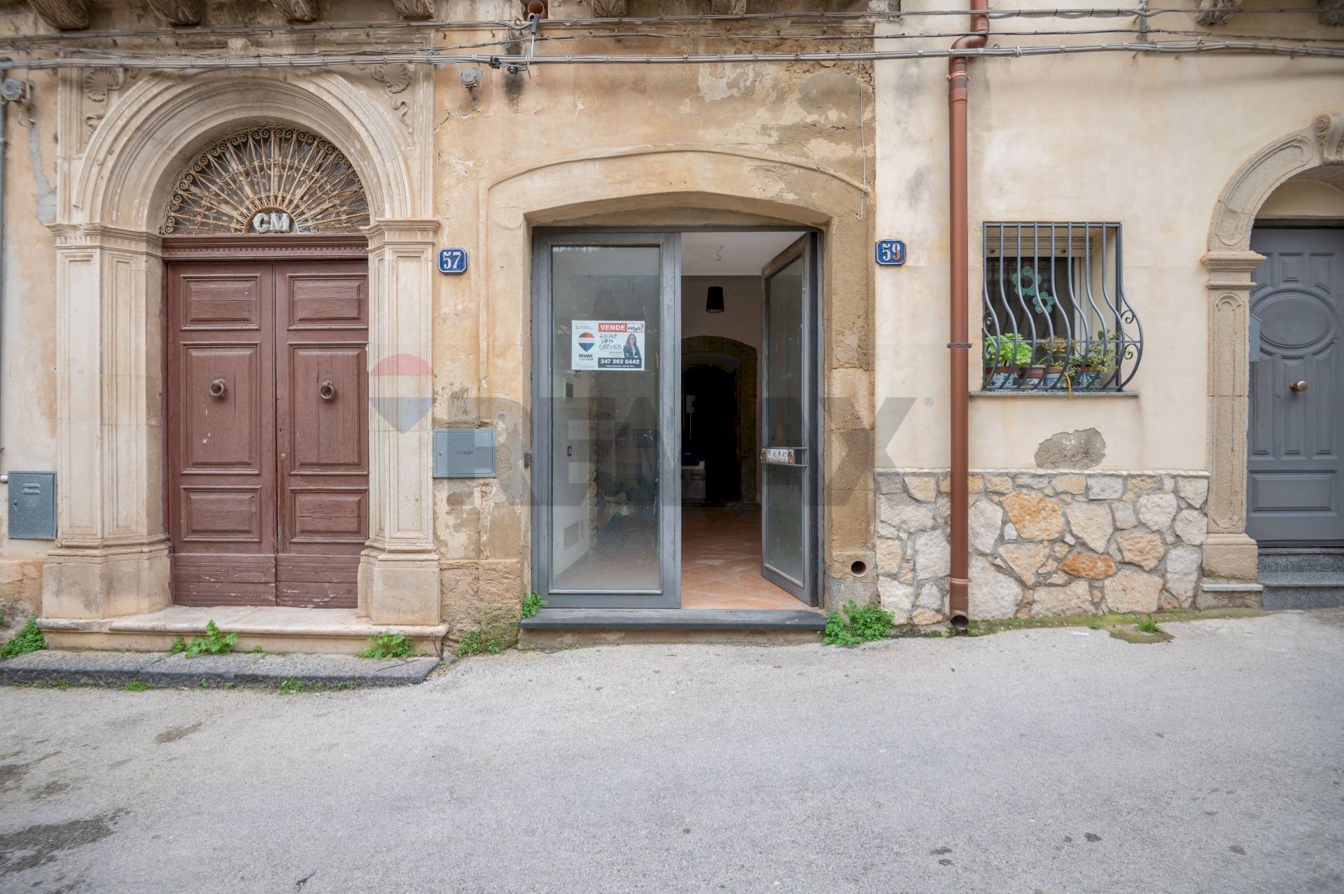 Edificio all\'aperto - Magazzino via ex matrice
 
59, Caltagirone - foto 1