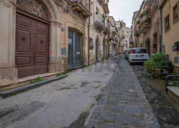 Edificio all\'aperto - Magazzino via ex matrice
 
59, Caltagirone - foto 14