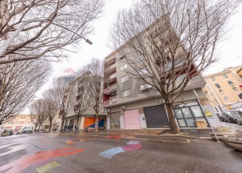 Edificio all\'aperto - Bilocale Roma - foto 4