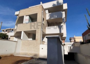 Edificio all\'aperto - Semi-detached house via Gladioli
 
7, Nettuno - photo 4