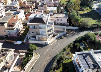 Edificio all\'aperto - Semi-detached house via Gladioli
 
7, Nettuno - photo 12