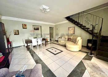 Sala da pranzo - Casa indipendente SOLFERINO
 
89, Canicattini Bagni - foto 1