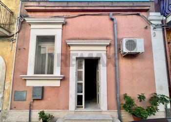 Edificio all\'aperto - Casa indipendente SOLFERINO
 
89, Canicattini Bagni - foto 24