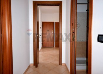 Hall / corridoio - Quadrilocale via Chiabrera
 
1, Carcare - foto 23