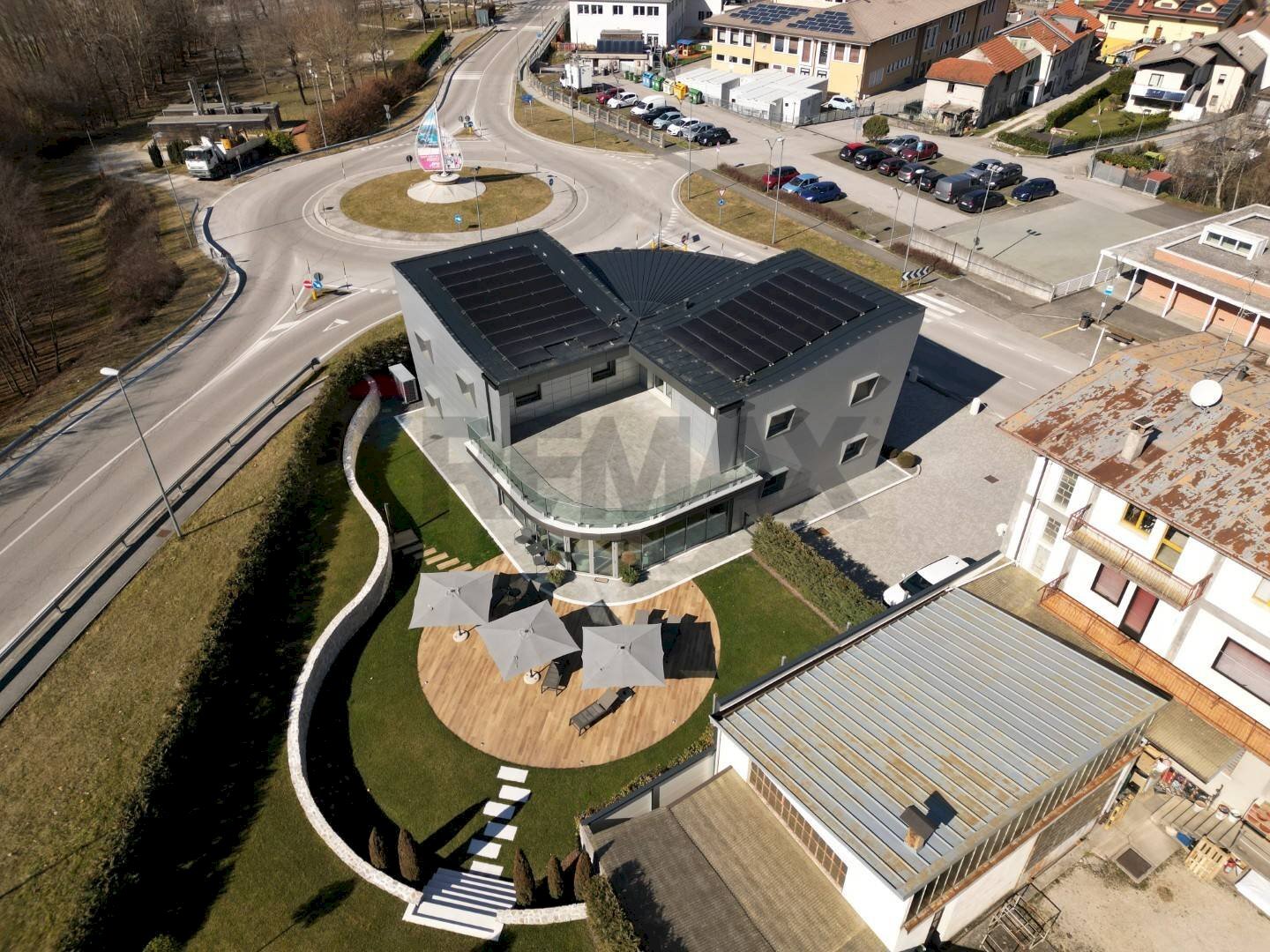 Edificio all\'aperto - Locale Commerciale Via Venezia
 
21, Alpago - foto 2