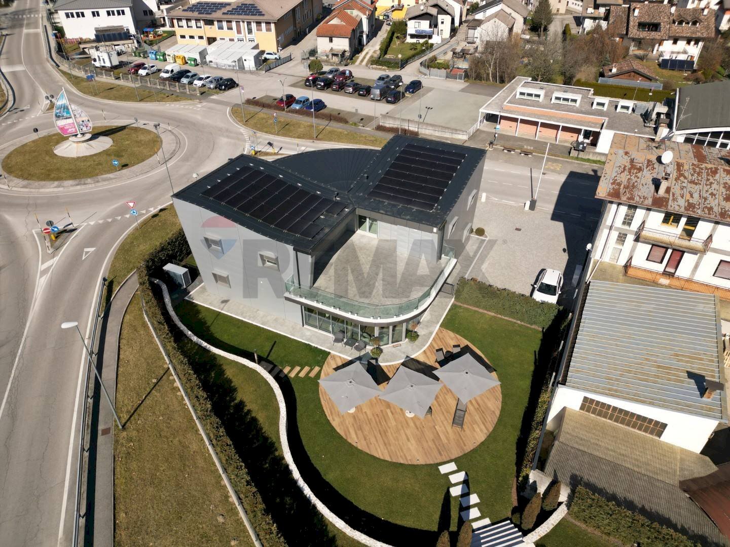 Edificio all\'aperto - Locale Commerciale Via Venezia
 
21, Alpago - foto 3