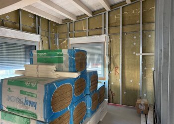 Non correlato - Locale Commerciale Via Venezia
 
21, Alpago - foto 13