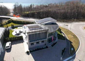 Edificio all\'aperto - Locale Commerciale Via Venezia
 
21, Alpago - foto 34