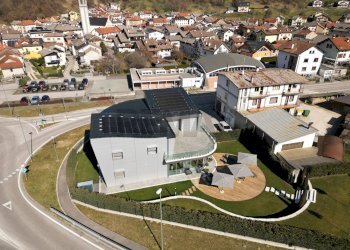 Edificio all\'aperto - Locale Commerciale Via Venezia
 
21, Alpago - foto 40