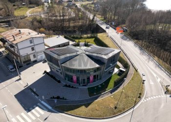 Edificio all\'aperto - Laboratorio Via Venezia
 
21, Alpago - foto 32