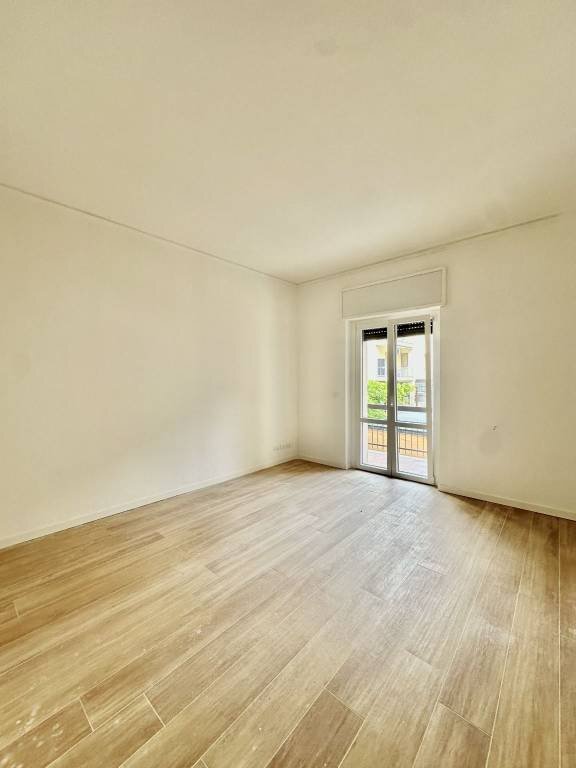 Camera da letto - Trilocale via Camillo Biseo, Brescia - foto 1