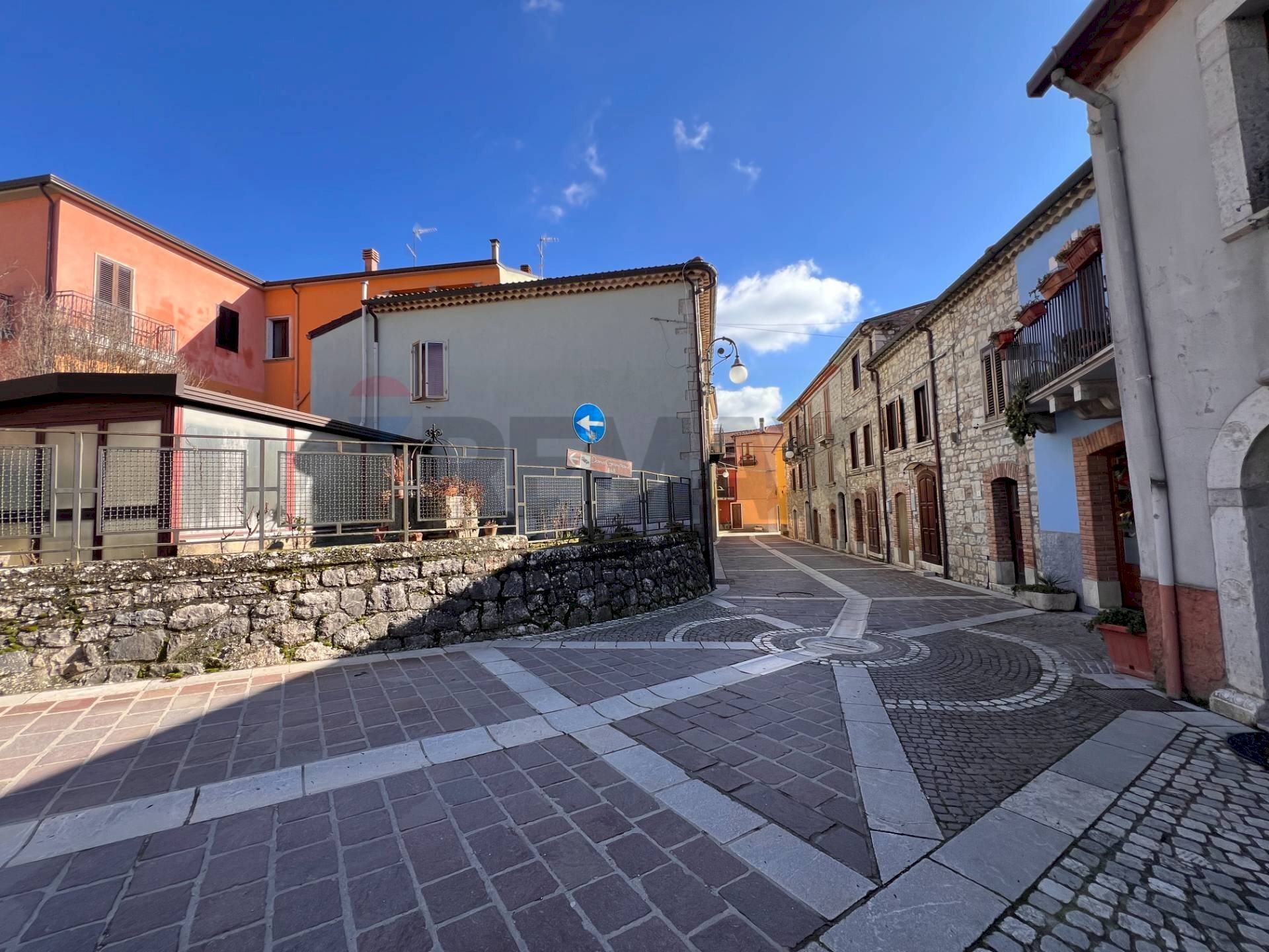 Edificio all\'aperto - Appartamento Via Vittori Emanule
 
37, Castelpagano - foto 2