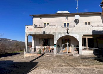 Casa all\'aperto - Casa indipendente C/da Bufalara
 
12, Castelpagano - foto 1