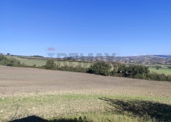 Vista delle montagne - Terreno agricolo VIA DEI MERCURI, Benevento - foto 9