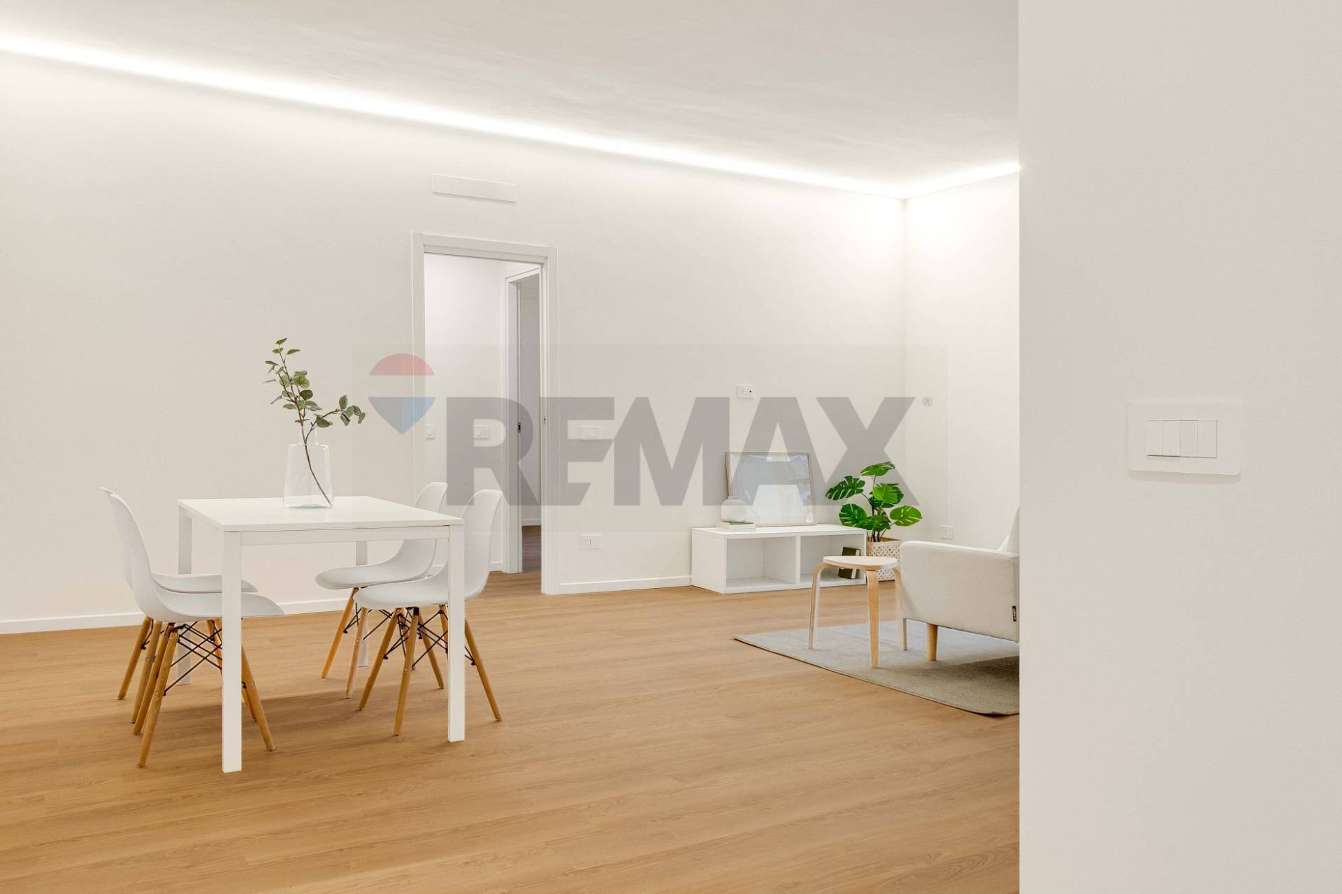 Sala da pranzo - Quadrilocale Viale Diaz
 
36, Busto Arsizio - foto 3