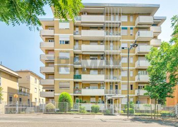 Edificio all\'aperto - Quadrilocale Viale Diaz
 
36, Busto Arsizio - foto 27