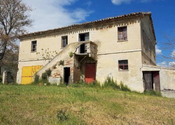 Facciata - Rustico via Mucciolina, 25, Osimo - foto 4