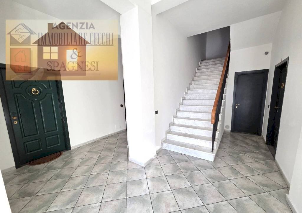 Ingresso - Three-room apartment via 13 Martiri, Campi Bisenzio - photo 2