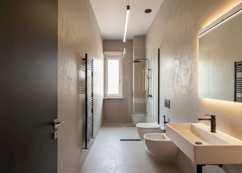 Bagno - Quadrilocale corso Traiano, 69, Torino (zona Lingotto) - foto 16
