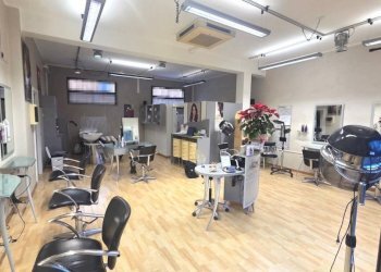 Interno non residenziale - Parrucchieri Uomo - Donna Valsamoggia (zona Albareto - Mulini Nuovi) - foto 3