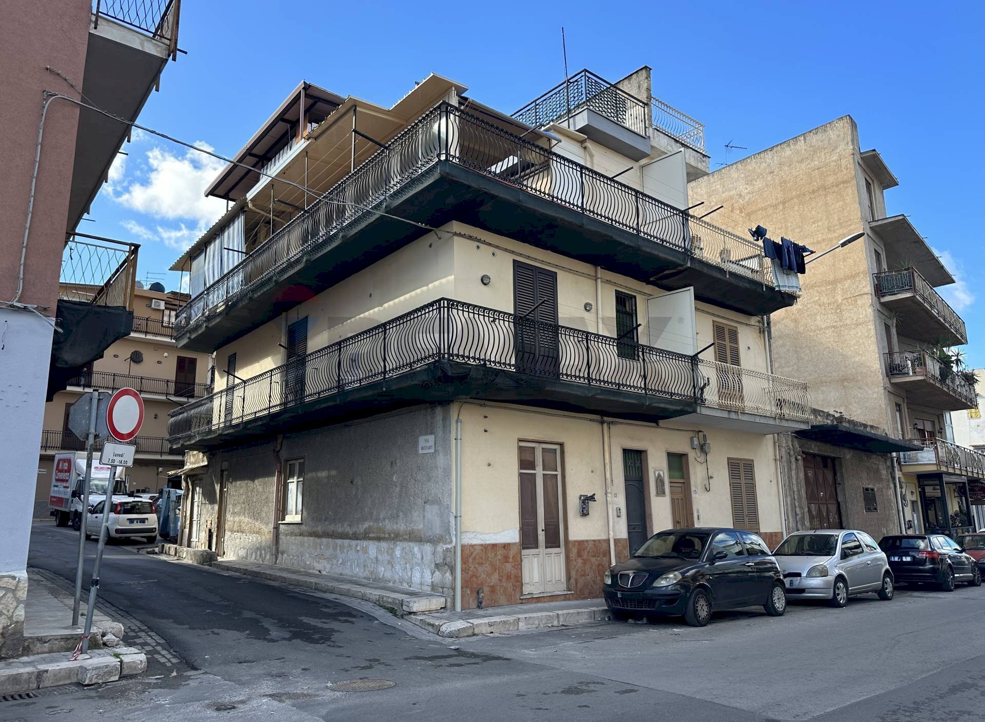 Edificio all\'aperto - Casa indipendente Via Papa Giovanni Paolo II
17, Villabate - foto 2