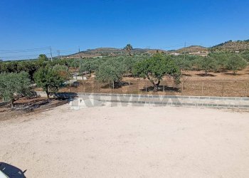 Vista delle montagne - Locale Commerciale piano dell'acqua
 
snc, Chiaramonte Gulfi - foto 2