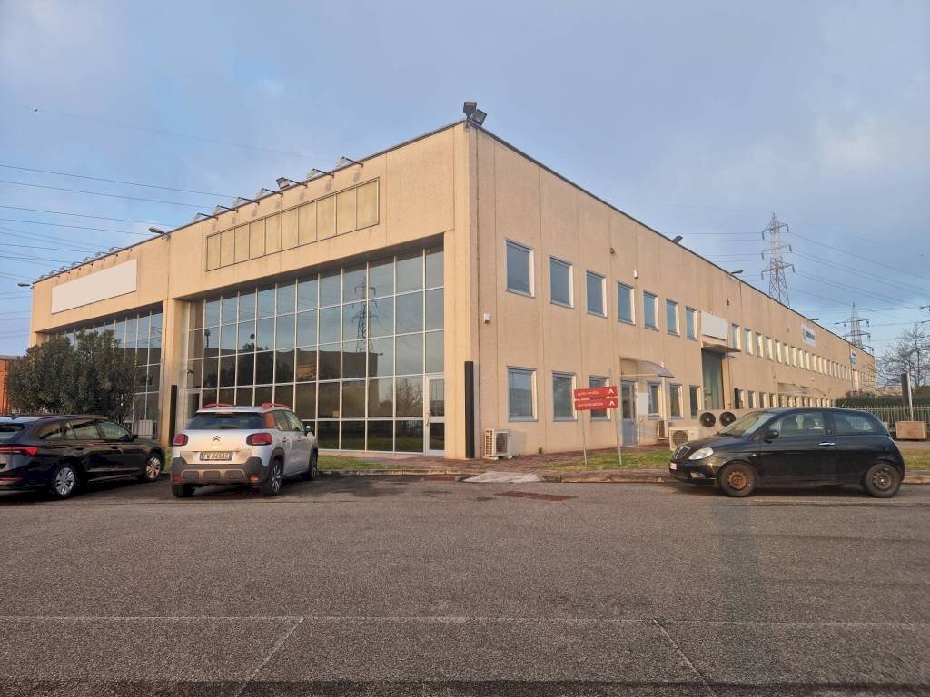 Facciata - Capannone via Monte Grappa, 80/4, Arese - foto 3