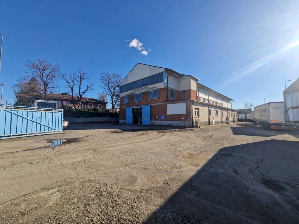 Facciata - Shed via Triboniano, Milano (neighborhood Musocco) - photo 1