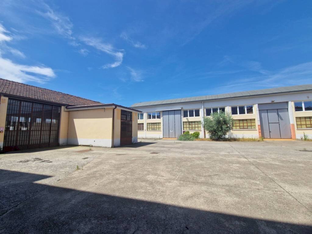 Facciata - Capannone via Barnaba Oriani, Milano - foto 1