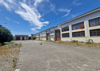 Facciata - Capannone via Barnaba Oriani, Milano - foto 3