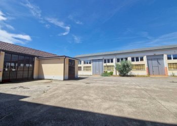 Facciata - Capannone via Barnaba Oriani, Milano - foto 2