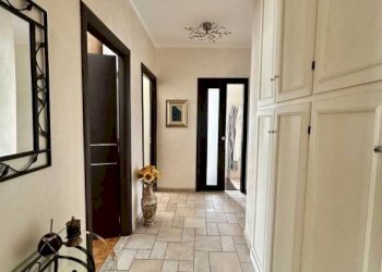 Corridoio - Appartamento via Piemonte, 23, Biella - foto 15