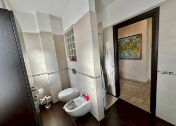 Bagno - Appartamento via Piemonte, 23, Biella - foto 24