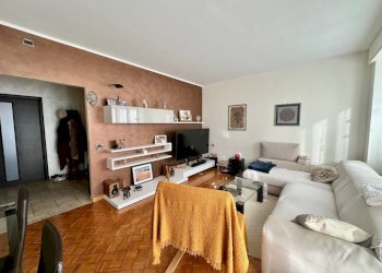 Salone - Appartamento via Piemonte, 23, Biella - foto 7