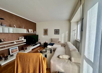 Salone - Appartamento via Piemonte, 23, Biella - foto 8