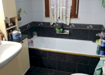 bagno padronale - Appartamento via Della Repubblica, 11, San Giuliano Milanese - foto 29