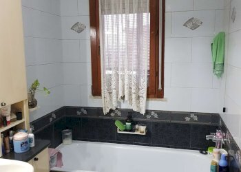 bagno padronale - Appartamento via Della Repubblica, 11, San Giuliano Milanese - foto 68