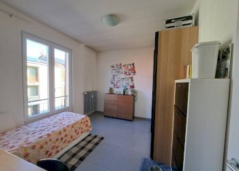 Camera da letto - Three-room apartment via Val Trompia, Milano - photo 45