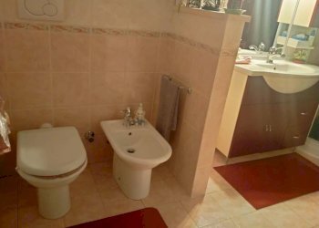 Bagno - Appartamento corso Francia, 12A, Cuneo (zona Donatello) - foto 14