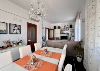 Salone - Trilocale via Lodovico Calda, 31, Genova (zona Sestri Ponente) - foto 9