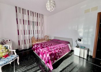 Camera da letto - Trilocale via Lodovico Calda, 31, Genova (zona Sestri Ponente) - foto 14