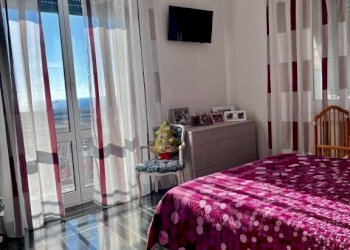 Camera da letto - Trilocale via Lodovico Calda, 31, Genova (zona Sestri Ponente) - foto 15