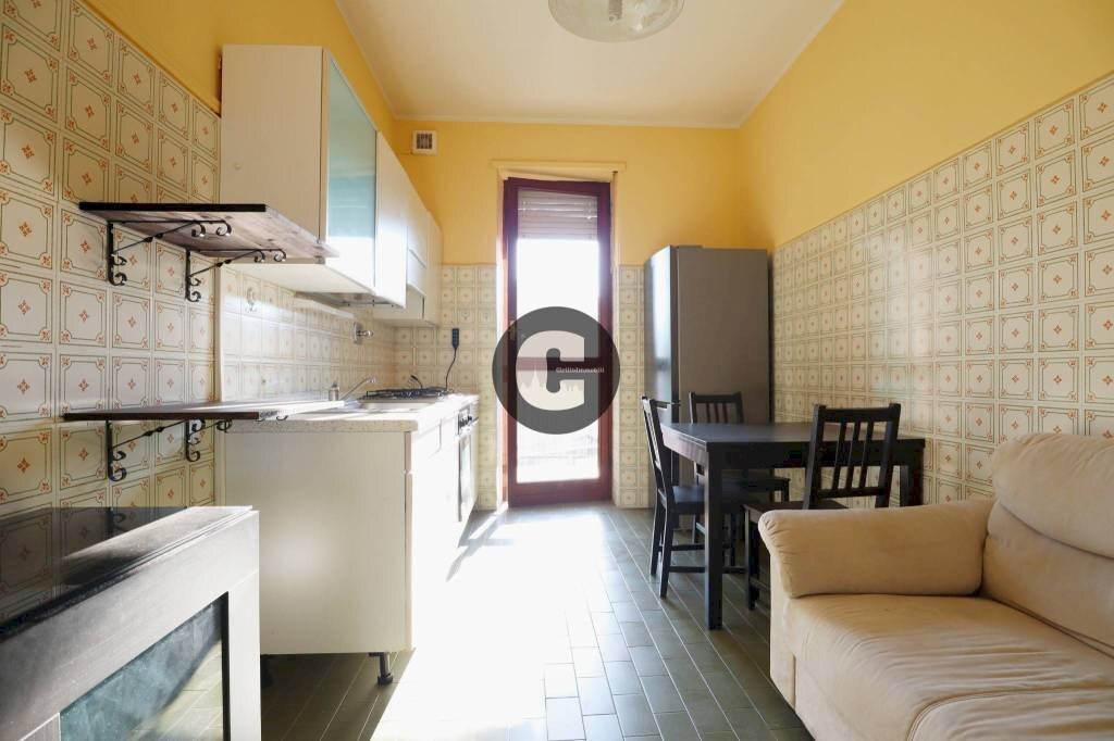 Cucina - Bilocale corso Regina Margherita, 7, Torino (zona Vanchiglia) - foto 1