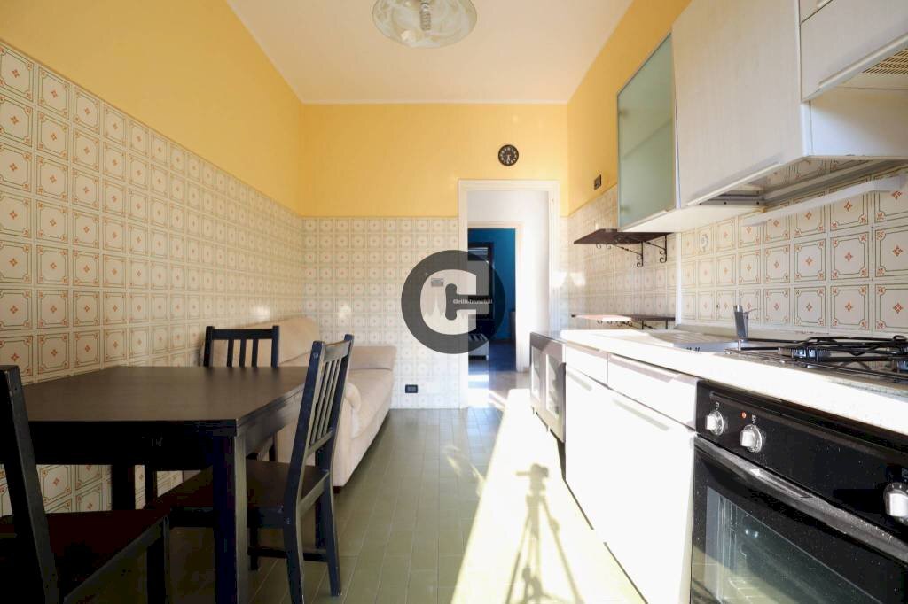 Cucina - Bilocale corso Regina Margherita, 7, Torino (zona Vanchiglia) - foto 3
