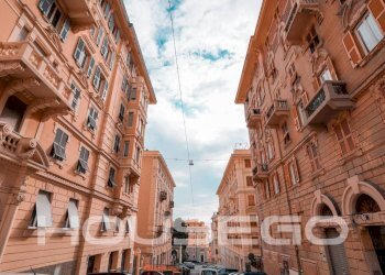 Zona - Trilocale via Francesco Sivori, 8, Genova (zona Castelletto) - foto 46