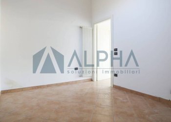 Camera da letto - Shop viale 2 Giugno, Cervia - photo 8